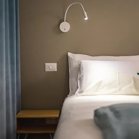 Casa Agnese לינה וארוחת בוקר אלבה