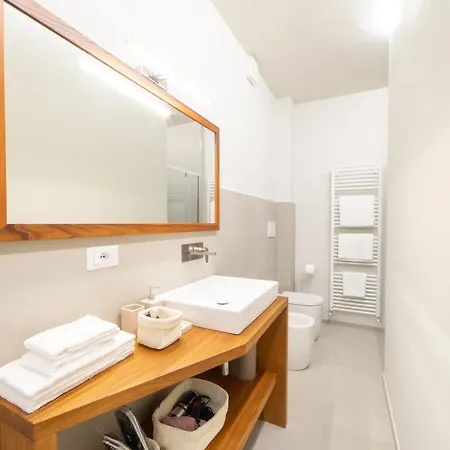 לינה וארוחת בוקר Casa Agnese אלבה