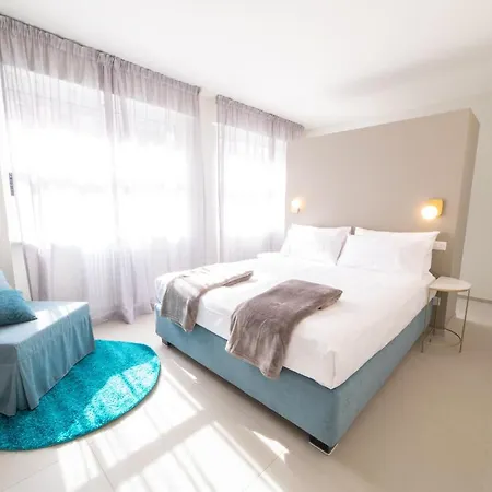 Casa Agnese לינה וארוחת בוקר אלבה