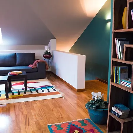 לינה וארוחת בוקר Casa Agnese אלבה