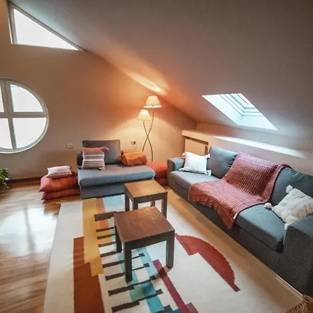 לינה וארוחת בוקר Casa Agnese אלבה